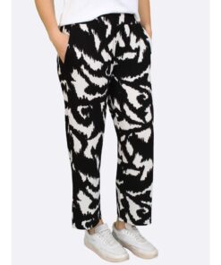 LEA H TRIKOOHOUSU Musta