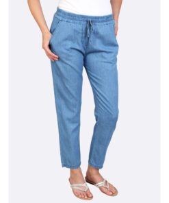 ANNA MENOTTI HOUSU Keskisininen